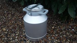 Melkespann med håndtag og lokk, aluminium. 20 liter